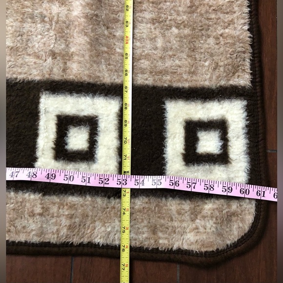 Cherubic Design Cream and Brown Throw Blanket Homeware - Picture 9 of 9